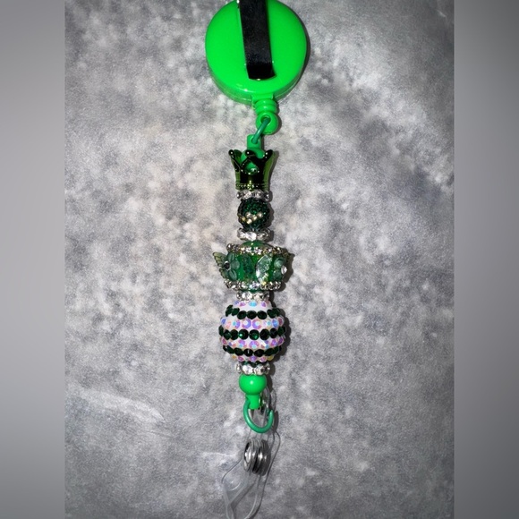 Green Beaded Badge Reel - Picture 2 of 3